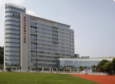 医院AR应用,医院AR案例,AR手术指导,AR手术过程记录,AR医疗信息集成,AR手术观摩